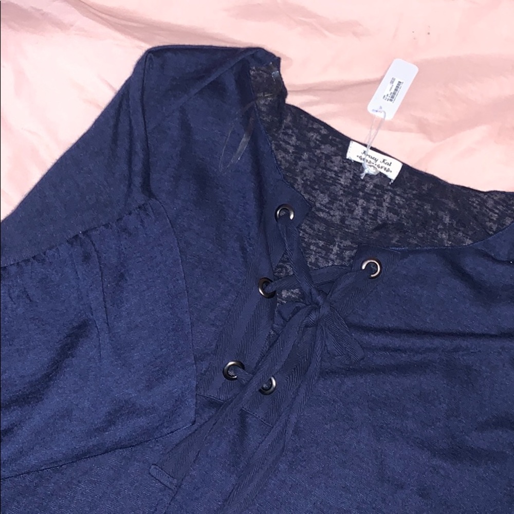 Boutique Navy bell sleeve top 💙